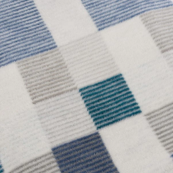 Super Soft Mini Squares Blue Throw 5 Super Soft Mini Squares Blue Throw - Image 3