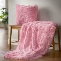 Catherine Lansfield Cuddly Deep Pile Throw 28 Catherine Lansfield Cuddly Deep Pile Throw -Home Luxe Studio 30353953 alt02