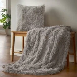 Catherine Lansfield Cuddly Deep Pile Throw 34 Catherine Lansfield Cuddly Deep Pile Throw -Home Luxe Studio 30353962 alt02