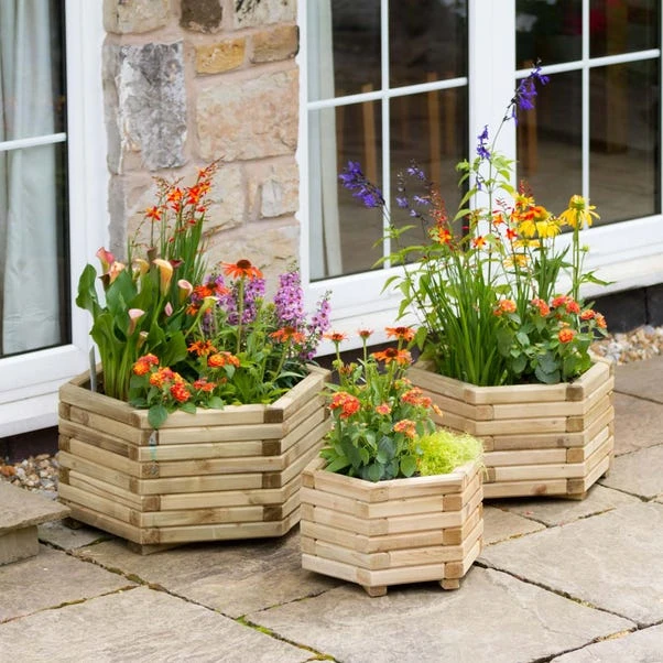 Marford Hexagonal Set Of Three Planters 3 Marford Hexagonal Set Of Three Planters