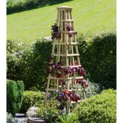 Snowdon Wooden Obelisk