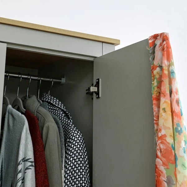 Lancaster Triple Wardrobe 7 Lancaster Triple Wardrobe - Image 5