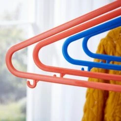 Pack Of 10 Kids Plastic Hangers 10 Pack Of 10 Kids Plastic Hangers -Home Luxe Studio 30762263 alt01