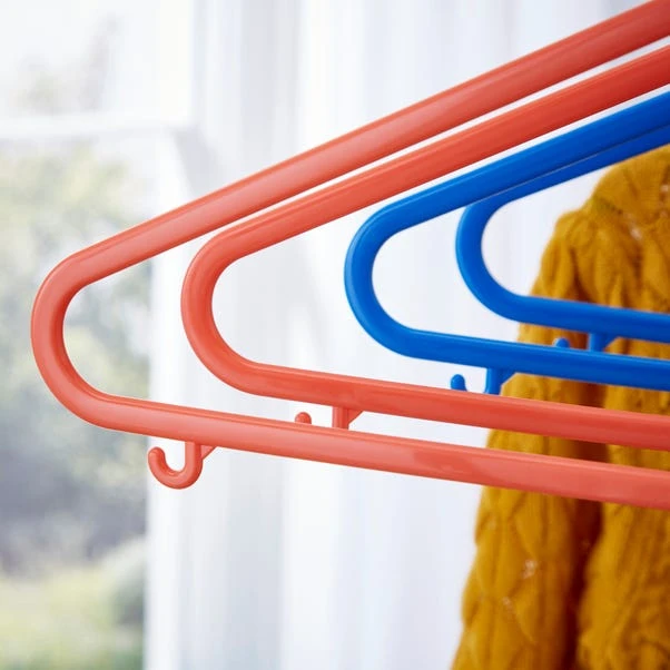 Pack Of 10 Kids Plastic Hangers 4 Pack Of 10 Kids Plastic Hangers - Image 2