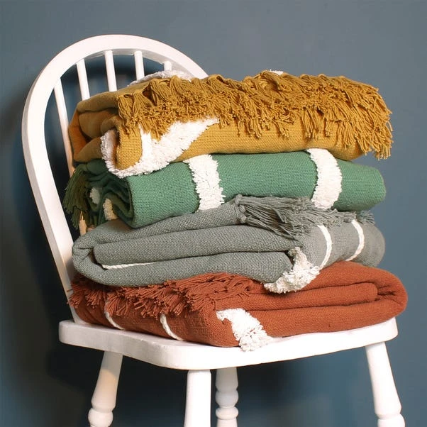 Furn. Rainbow Tufted 130cm X 150cm Throw 11 Furn. Rainbow Tufted 130cm X 150cm Throw - Image 9