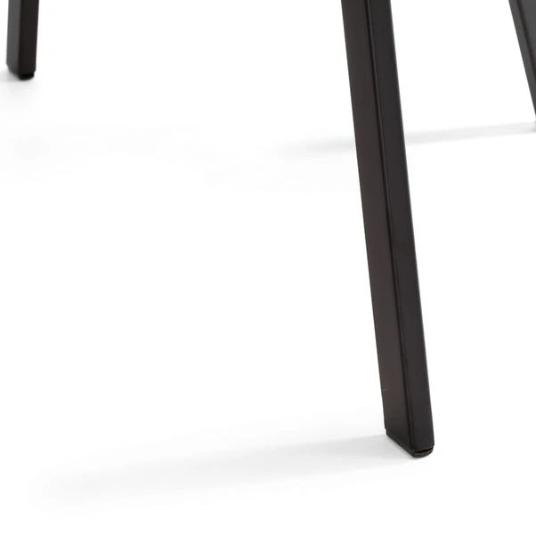 Brooklyn 4 Seater Round Dining Table With 4 Monroe Chairs, Solid Oak 11 Brooklyn 4 Seater Round Dining Table With 4 Monroe Chairs, Solid Oak - Image 9