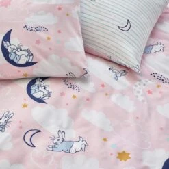 Peter Rabbit™ Sleepy Head Pink Duvet Cover And Pillowcase Set 19 Peter Rabbit™ Sleepy Head Pink Duvet Cover And Pillowcase Set -Home Luxe Studio 30818591 alt02
