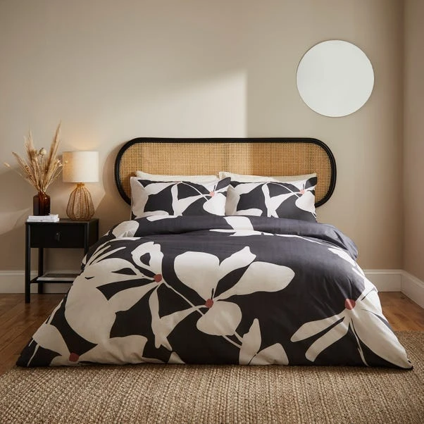 Leila Floral Black Duvet Cover And Pillowcase Set 3 Leila Floral Black Duvet Cover And Pillowcase Set