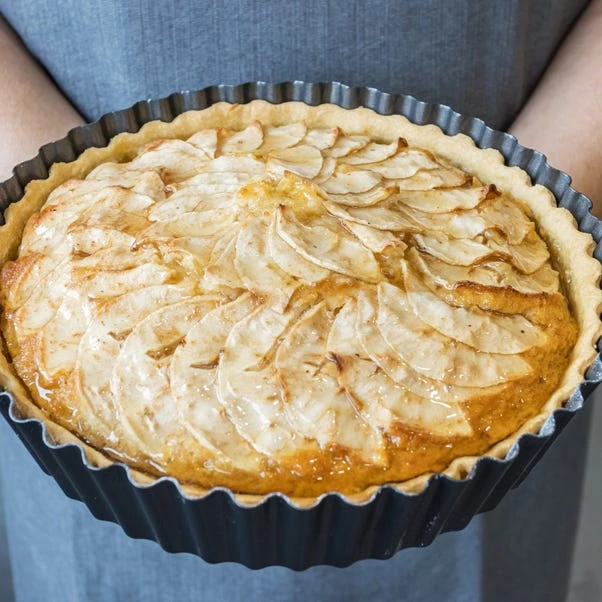 MasterClass Non Stick Extra Deep Fluted Flan Tin 25cm 6 MasterClass Non Stick Extra Deep Fluted Flan Tin 25cm - Image 4