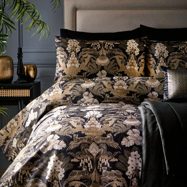 Laurence Llewelyn-Bowen Suburban Jungle Duvet Cover And Pillowcase Set Black 4 Laurence Llewelyn-Bowen Suburban Jungle Duvet Cover And Pillowcase Set Black - Image 2