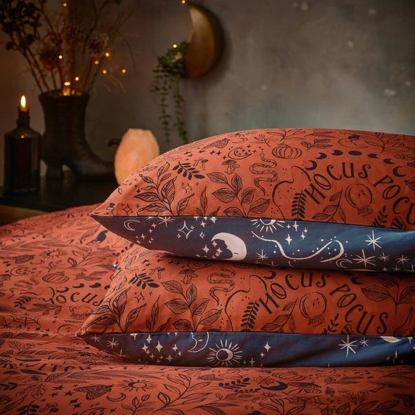 Furn. Witchy Vibes Duvet Cover And Pillowcase Set Rust 12 Furn. Witchy Vibes Duvet Cover And Pillowcase Set Rust - Image 10