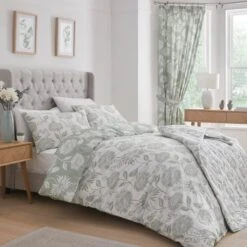 Dreams And Drapes Chrysanthemum Reversible Duvet Cover And Pillowcase Set -Home Luxe Studio 30888394 alt03