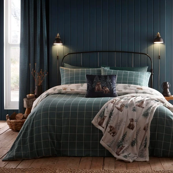 Lodge Bear Walks Bedspread 150cm X 200cm 5 Lodge Bear Walks Bedspread 150cm X 200cm - Image 3