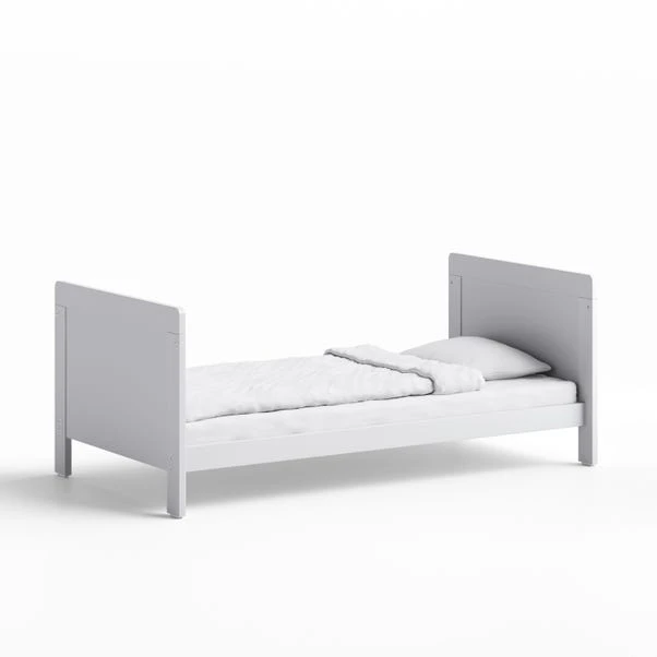 Little Acorns Classic Cot Bed And 3 Drawer Chest Nursery Set 13 Little Acorns Classic Cot Bed And 3 Drawer Chest Nursery Set - Image 11