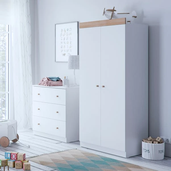 Little Acorns Burlington 3 Drawer Chest And Wardrobe Nursery Set 18 Little Acorns Burlington 3 Drawer Chest And Wardrobe Nursery Set - Image 16