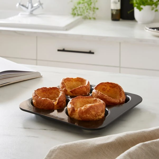 Heavy Gauge Non-stick Yorkshire Pud Tray, 4 Cup 3 Heavy Gauge Non-stick Yorkshire Pud Tray, 4 Cup