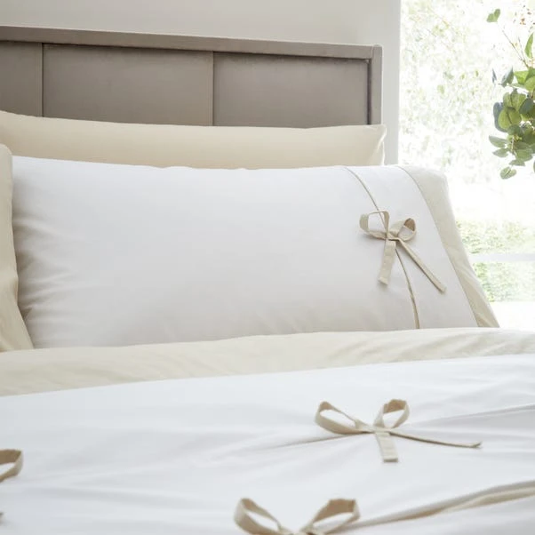 Catherine Lansfield Milo Bow Duvet Cover & Pillowcase Set 16 Catherine Lansfield Milo Bow Duvet Cover & Pillowcase Set - Image 14