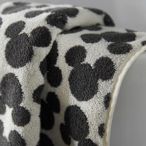 Disney Mickey Mouse Cotton Towel 6 Disney Mickey Mouse Cotton Towel - Image 4