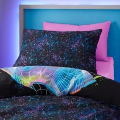 Football Graphic Girl Single Duvet Cover And Pillowcase Set 11 Football Graphic Girl Single Duvet Cover And Pillowcase Set -Home Luxe Studio 30898210 alt03