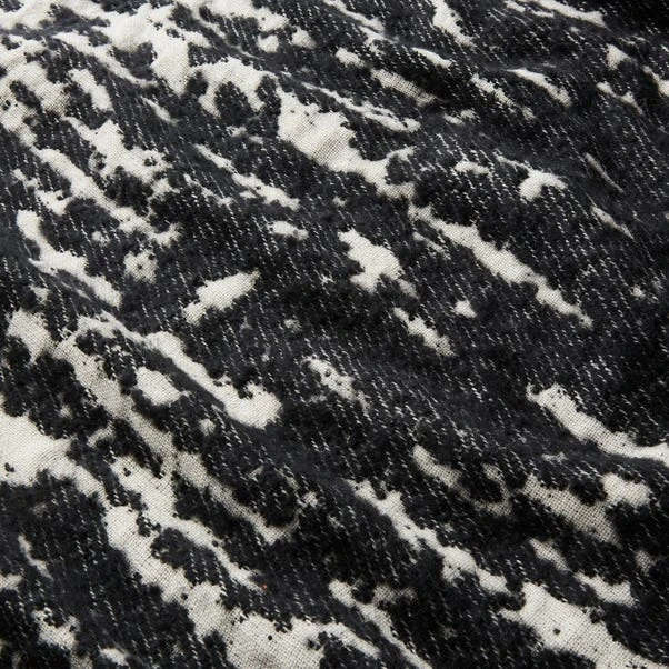 Abstract Luxe Throw 130x180cm 9 Abstract Luxe Throw 130x180cm - Image 7