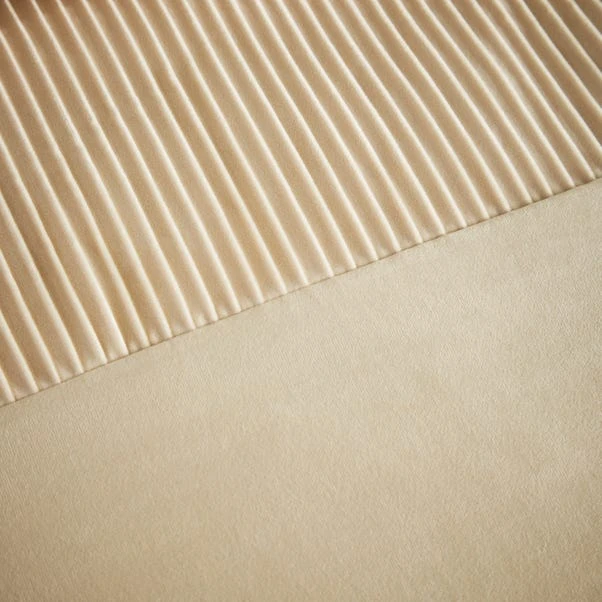 Liliana Pleated Luxury Velvet Duvet Cover And Pillowcase Set 21 Liliana Pleated Luxury Velvet Duvet Cover And Pillowcase Set - Image 19