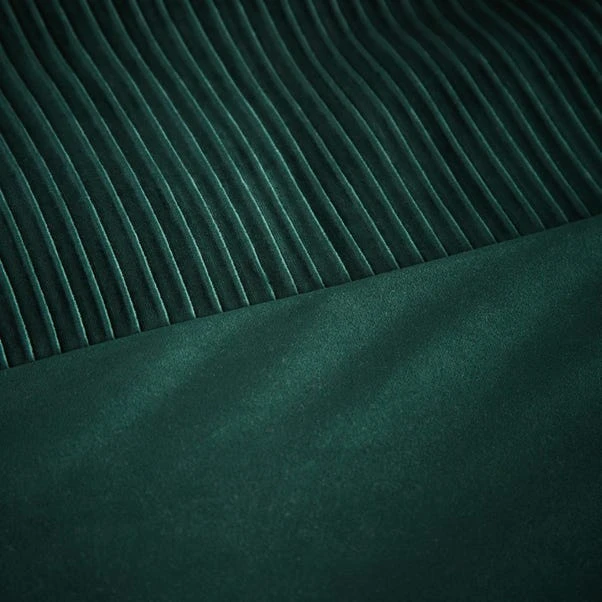 Liliana Pleated Luxury Velvet Duvet Cover And Pillowcase Set 13 Liliana Pleated Luxury Velvet Duvet Cover And Pillowcase Set - Image 11