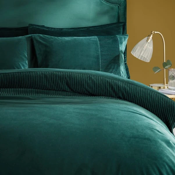 Liliana Pleated Luxury Velvet Duvet Cover And Pillowcase Set 14 Liliana Pleated Luxury Velvet Duvet Cover And Pillowcase Set - Image 12