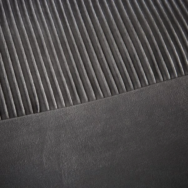 Liliana Pleated Luxury Velvet Duvet Cover And Pillowcase Set 9 Liliana Pleated Luxury Velvet Duvet Cover And Pillowcase Set - Image 7