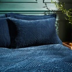 Haisley Geometric Duvet Cover And Pillowcase Set 35 Haisley Geometric Duvet Cover And Pillowcase Set -Home Luxe Studio 30902519 alt01