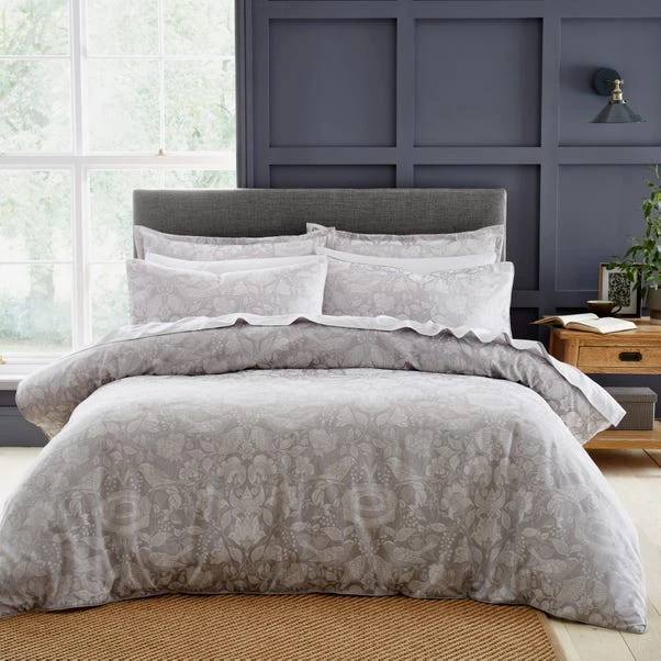 Kehlani Birds Jacquard Silver Oxford Pillowcase 4 Kehlani Birds Jacquard Silver Oxford Pillowcase - Image 2