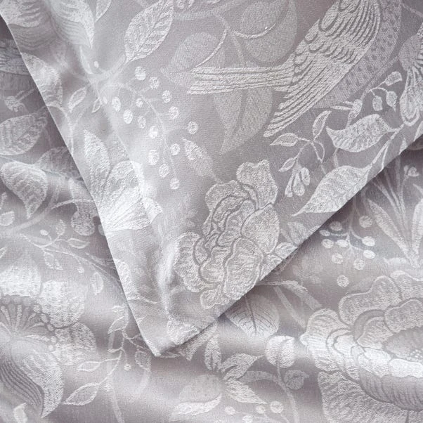Kehlani Birds Jacquard Silver Oxford Pillowcase 5 Kehlani Birds Jacquard Silver Oxford Pillowcase - Image 3