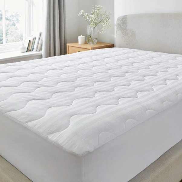Hotel Luxury Cotton Anti Allergy Mattress Protector 3 Hotel Luxury Cotton Anti Allergy Mattress Protector