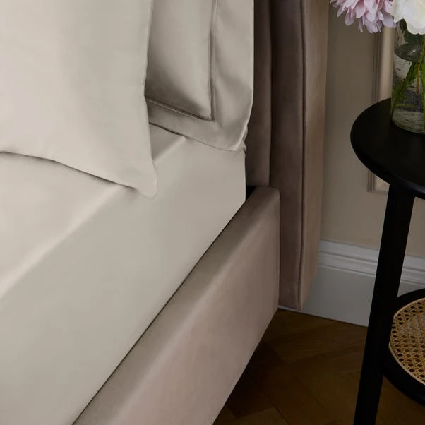 Dorma Egyptian Cotton Sateen 1000 Thread Count Fitted Sheet 7 Dorma Egyptian Cotton Sateen 1000 Thread Count Fitted Sheet - Image 5