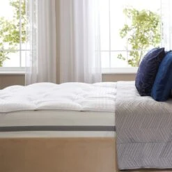 Snuggledown Luxurious Hotel Temperature Control Mattress Topper -Home Luxe Studio 30914716 alt03