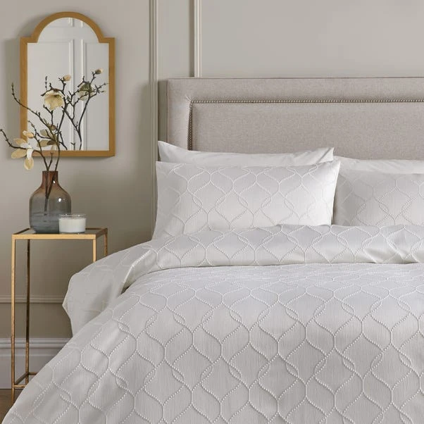Soiree Montez Duvet Cover And Pillowcase Set 4 Soiree Montez Duvet Cover And Pillowcase Set - Image 2