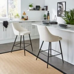 Ariana Bar Stool, Boucle