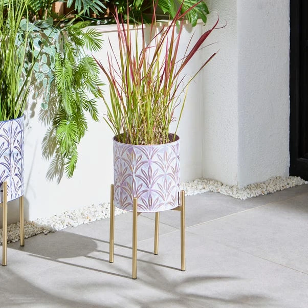 Metal Plant Pot On Gold Stand 3 Metal Plant Pot On Gold Stand