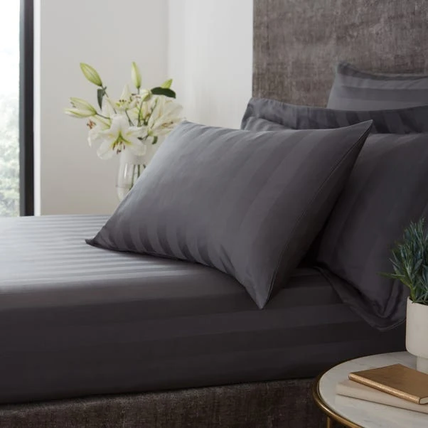 Hotel Cotton 230 Thread Count Stripe Fitted Sheet 9 Hotel Cotton 230 Thread Count Stripe Fitted Sheet - Image 7