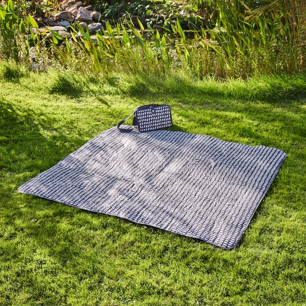 Polka Dot Picnic Blanket 4 Polka Dot Picnic Blanket - Image 2