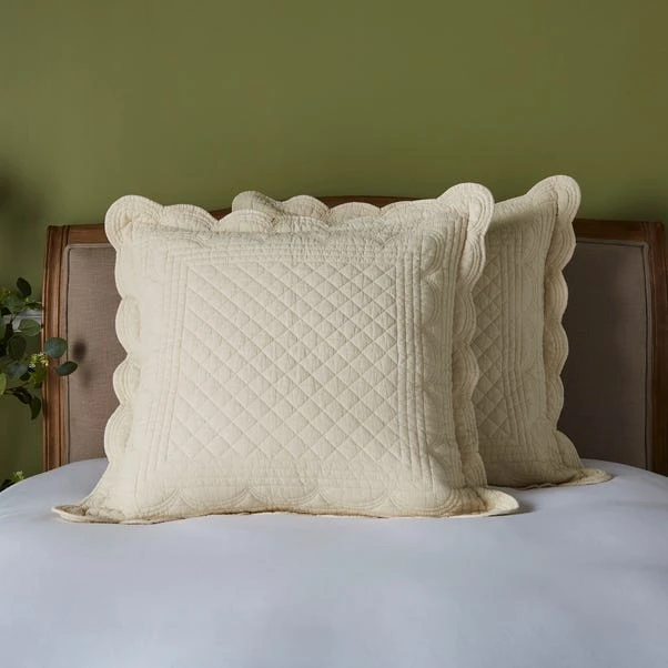 Dorma Soft Scalloped Pillowsham 7 Dorma Soft Scalloped Pillowsham - Image 5