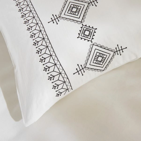 Embroidered Inca 100% Cotton Duvet Cover And Pillowcase Set 19 Embroidered Inca 100% Cotton Duvet Cover And Pillowcase Set - Image 17
