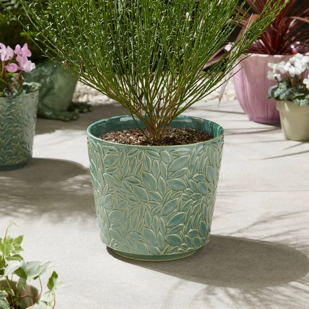 Leaf Embossed Stoneware Plant Pot 5 Leaf Embossed Stoneware Plant Pot - Image 3