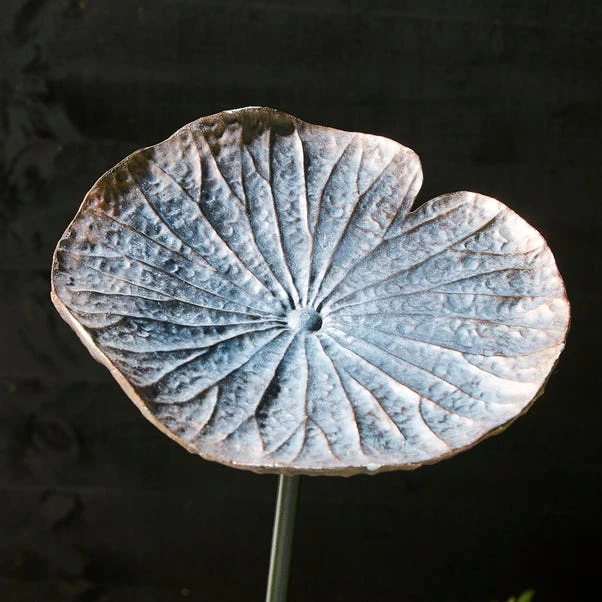 Indoor Outdoor Resin Lilypad Stake 7 Indoor Outdoor Resin Lilypad Stake - Image 5