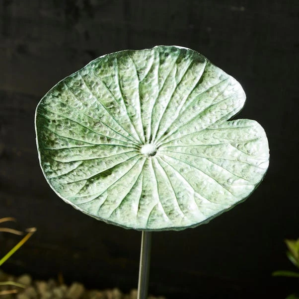 Indoor Outdoor Resin Lilypad Stake 4 Indoor Outdoor Resin Lilypad Stake - Image 2