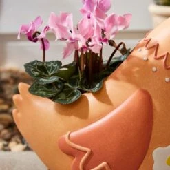 Resin Chicken Plant Pot 5 Resin Chicken Plant Pot -Home Luxe Studio 30928001 alt01
