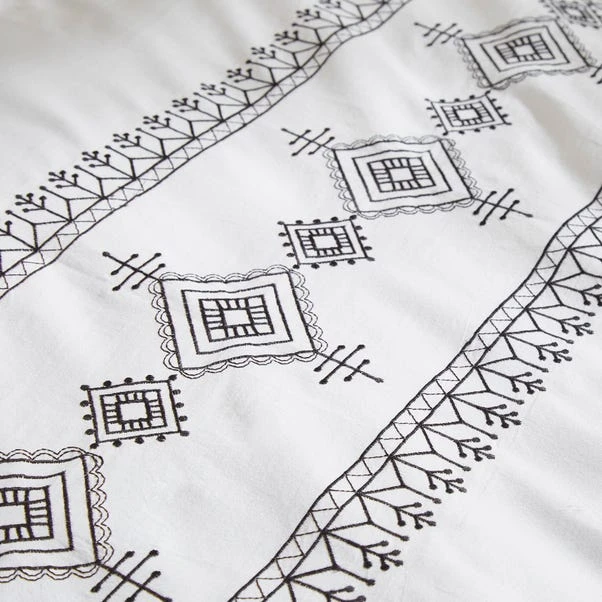 Embroidered Inca 100% Cotton Duvet Cover And Pillowcase Set 6 Embroidered Inca 100% Cotton Duvet Cover And Pillowcase Set - Image 4
