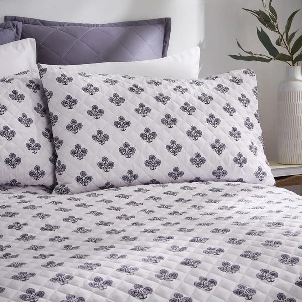 Ashwin Floral Blockprint Duvet Cover And Pillowcase Set 4 Ashwin Floral Blockprint Duvet Cover And Pillowcase Set - Image 2