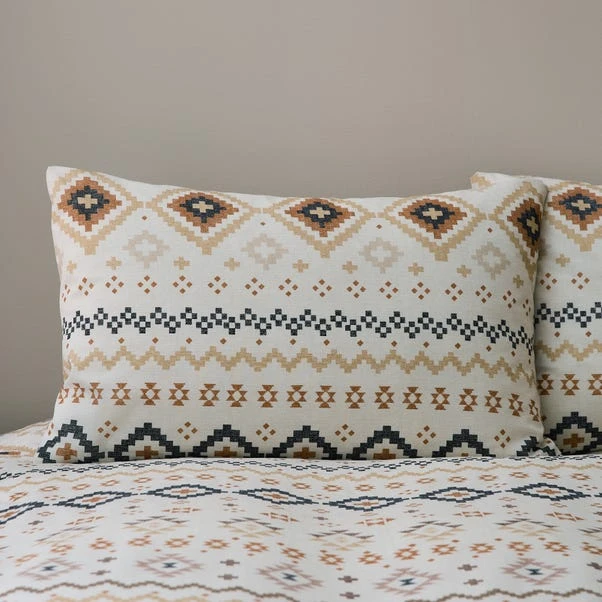 Jabari Aztec 144 Thread Count Reversible Duvet Cover & Pillowcase Set 22 Jabari Aztec 144 Thread Count Reversible Duvet Cover & Pillowcase Set - Image 20