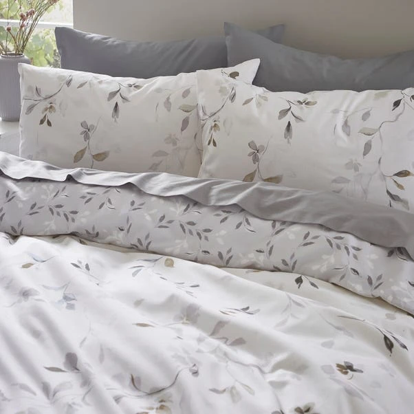 Moonlight Floral 144 Thread Count Reversible Duvet Cover & Pillowcase Set 10 Moonlight Floral 144 Thread Count Reversible Duvet Cover & Pillowcase Set - Image 8