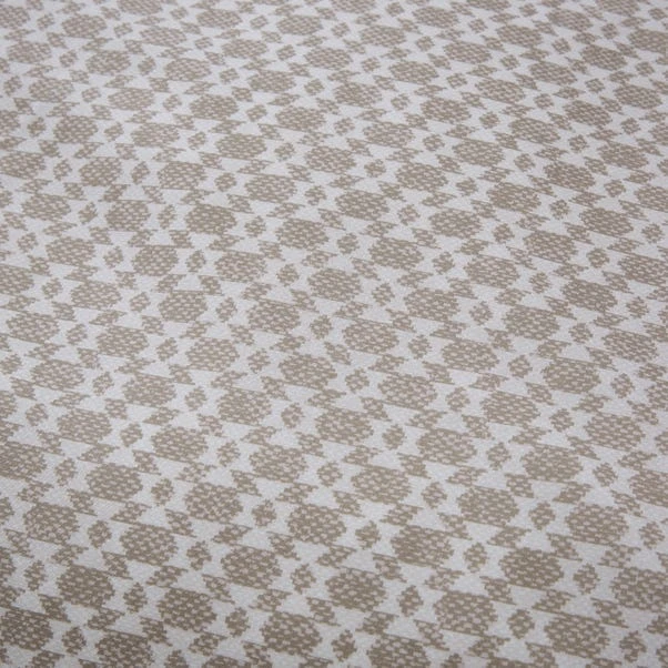 Jabari Aztec 144 Thread Count Reversible Duvet Cover & Pillowcase Set 8 Jabari Aztec 144 Thread Count Reversible Duvet Cover & Pillowcase Set - Image 6